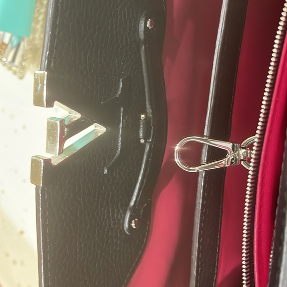 Louis Vuitton Black Taurillon Leather and Python Capucines MM. 100% authentic - Picture 13 of 15